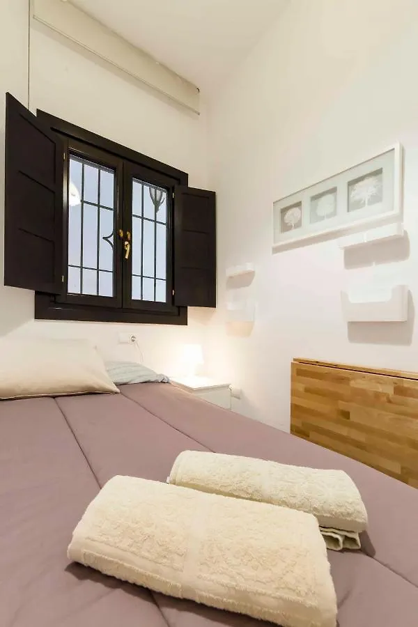 Jdcbd - Peaceful Double Bedroom Apartment In City Centre Seville 0*,  Spain
